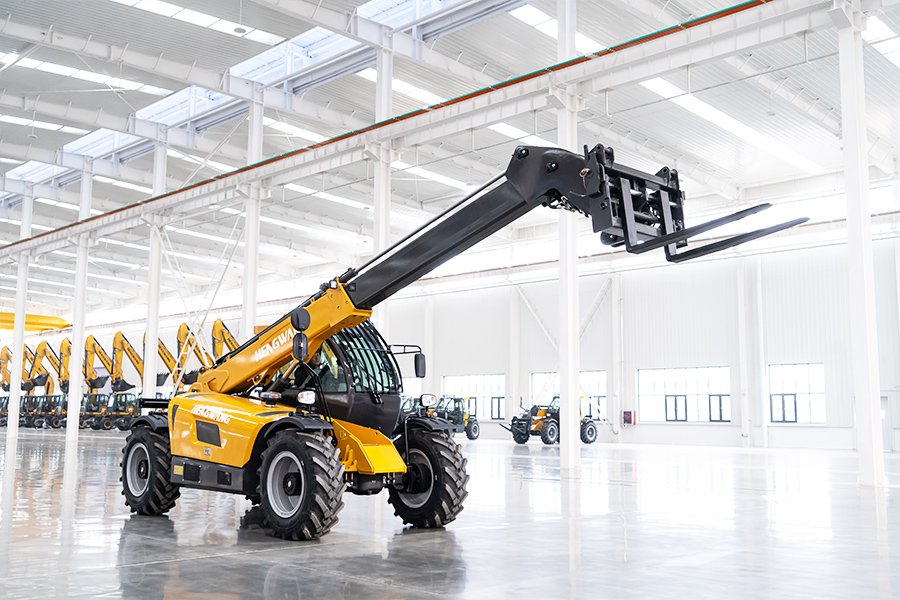 The Defining Characteristics of the HWR735 Telehandler