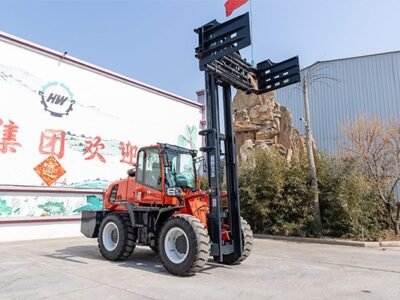HWC-50 All-terrain forklift