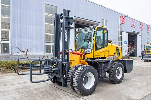 All Terrain Forklift-2