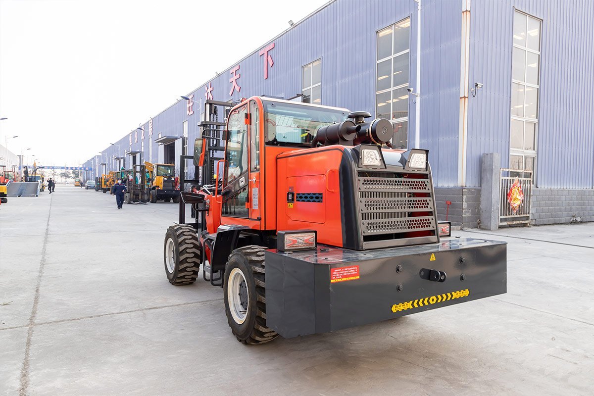 HWC-35 All-terrain forklift - Image 2