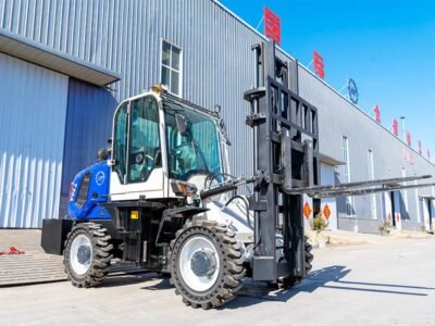 HWC-30 All-terrain forklift