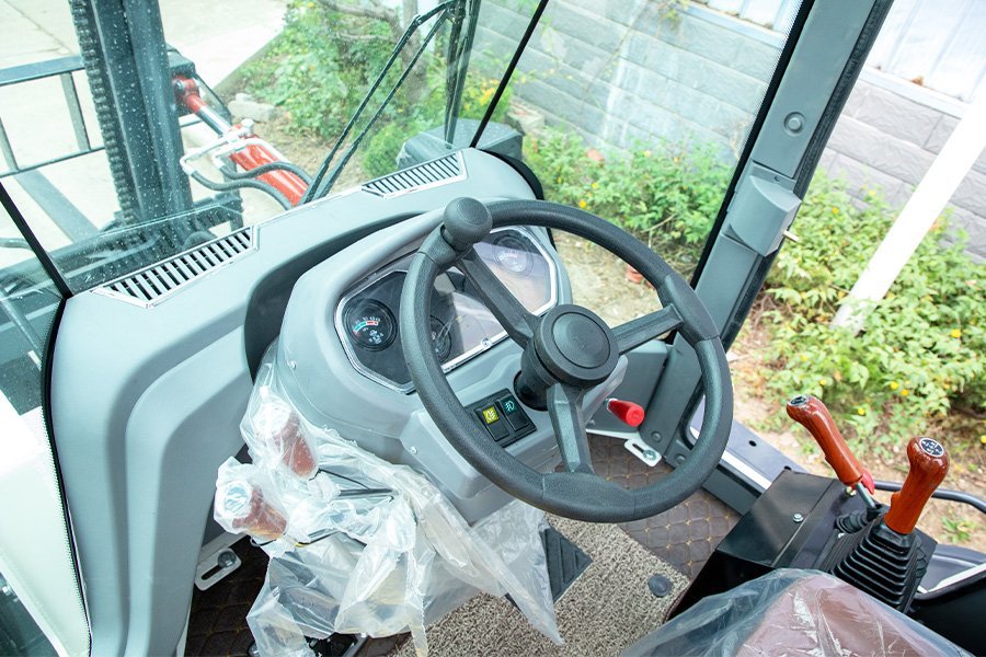 HWC-40 All-terrain forklift - Image 5